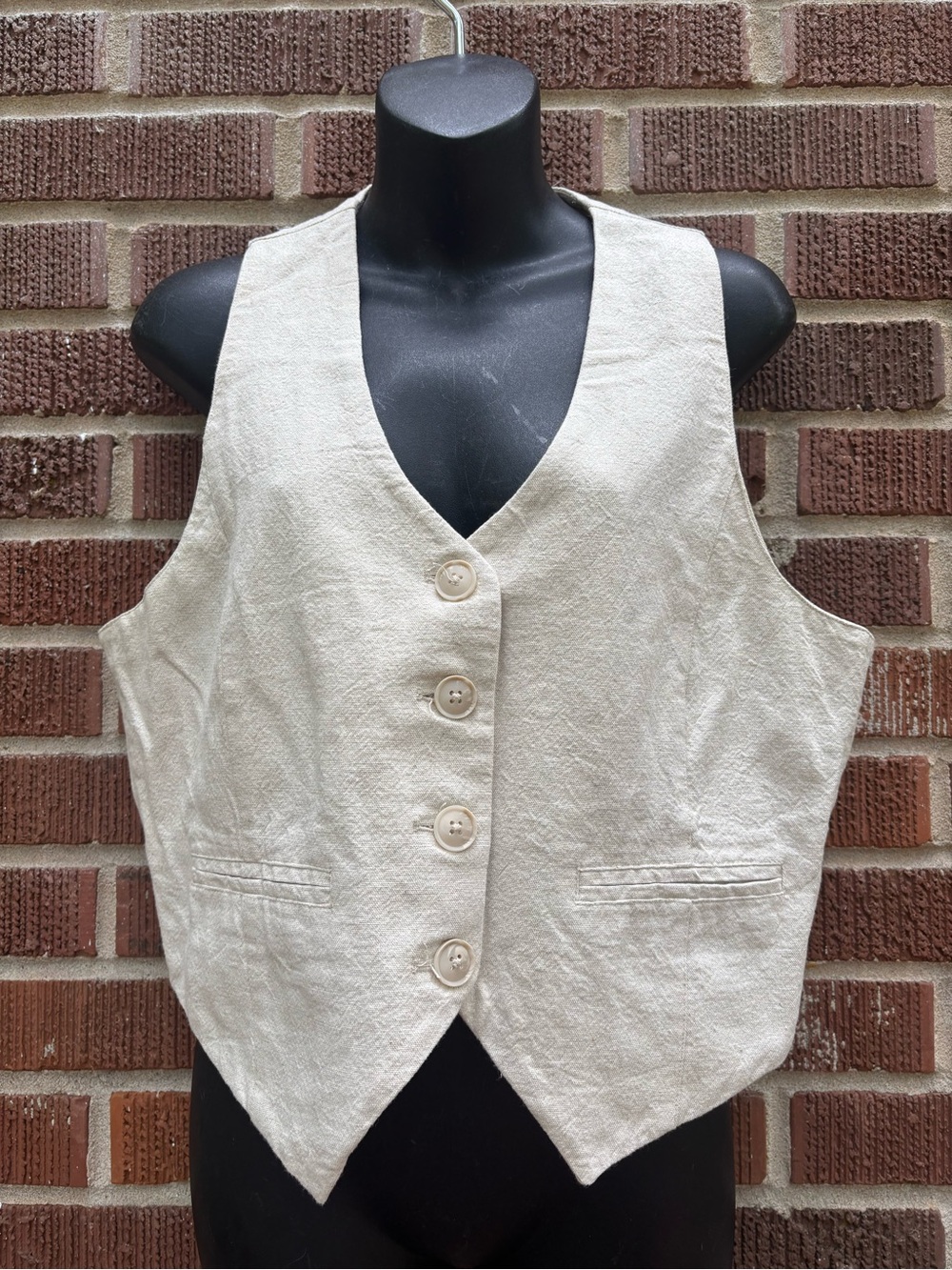BLANK NYC Women’s Sz L Button Front Vest Beige Linen Blend Fully lined Summer